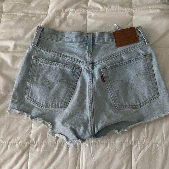 Levi’s shorts - Picture 1 of 2